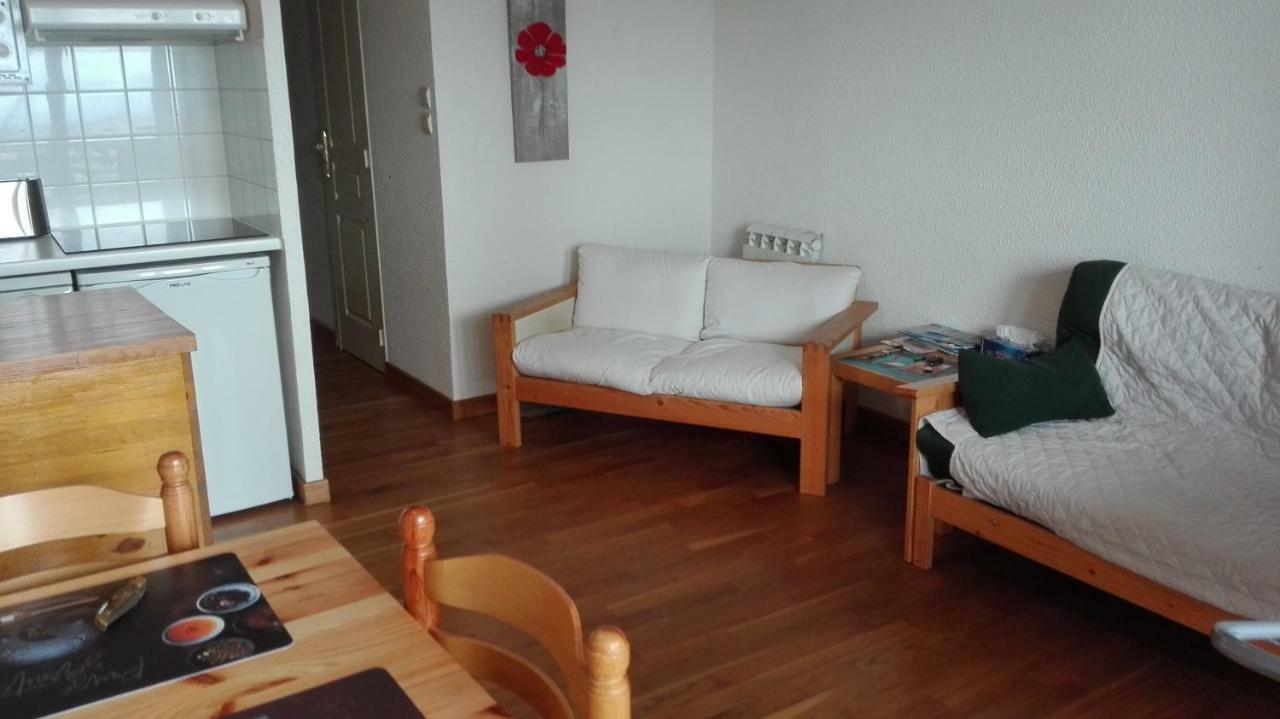 Charmant T2 Avec Cabine Fermee Et Terrasse Les Angles  Eksteriør billede
